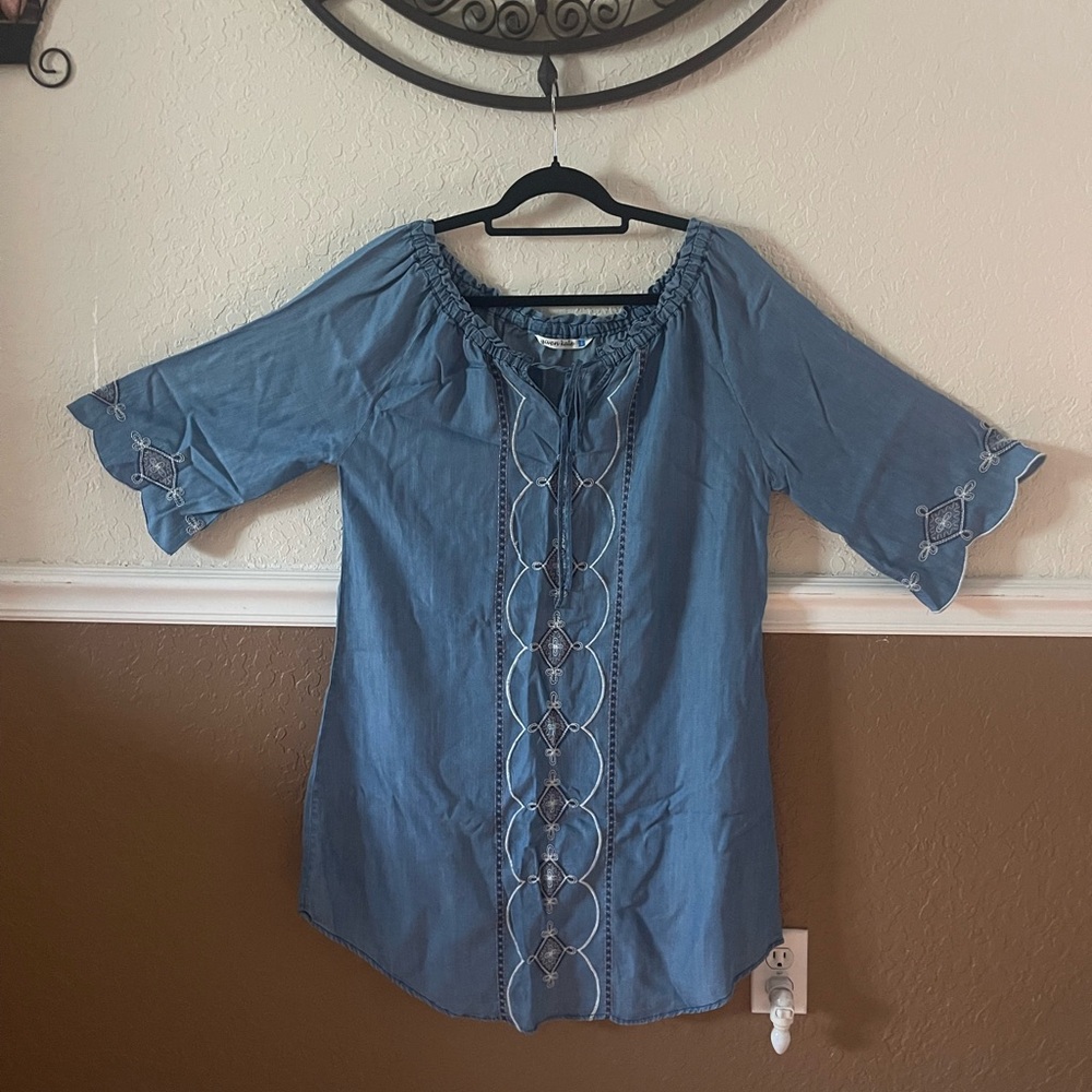Mock-Jean dress with stitch details.
